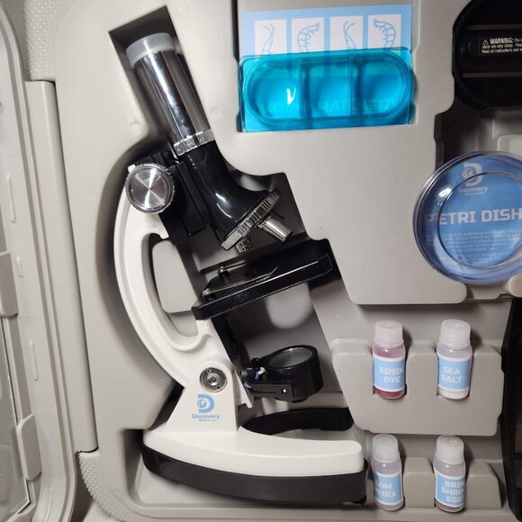NEW Discovery #MINDBLOWN Microscope Set 48-Piece with Durable Metal Framework - Picture 14 of 16